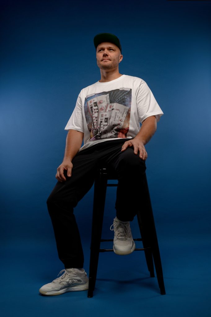 Kapuzen - All Of The Lights